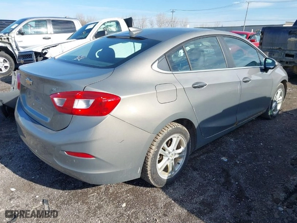 2017 Chevrolet Cruze LT with VIN 1G1BE5SM2H7129828, listed as a IAAI auction lot 41804994 with 112,069 mi miles. Bid and sale history available at carsss.com. Image 4.
