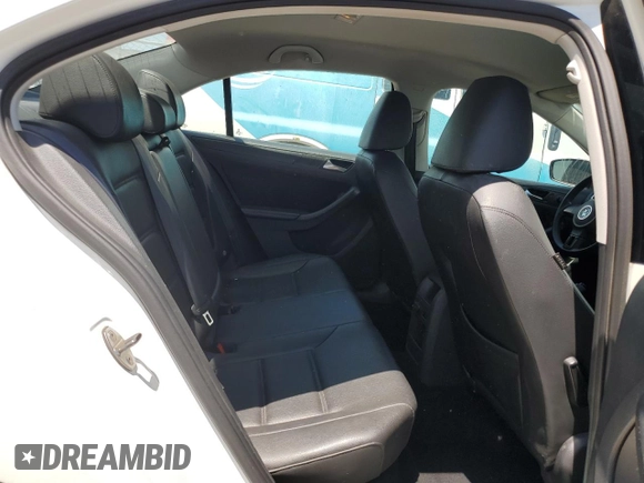 2014 Volkswagen Jetta SE с VIN 3VWD17AJ2EM420195, выставлен на аукционе Copart как лот 62750875 с пробегом 154 195 миль миль и Списание • Salvage title. История ставок и продаж доступна на DreamBid. Изображение 10.