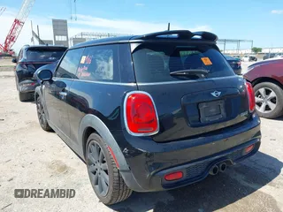 2016 MINI Hardtop S with VIN WMWXP7C51G3B49102, listed as a IAAI auction lot 42443771 with 97,626 mi miles and . Bid and sale history available at DreamBid. Image 3.