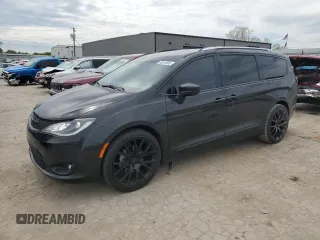 2018 Chrysler Pacifica Touring L Plus z VIN 2C4RC1EG5JR322344, wystawiony jako Copart lot #55813685 z przebiegiem 95 834 mil mil oraz Szkoda całkowita • Salvage title. Historia ofert i sprzedaży dostępna na DreamBid. Obrazek 1.