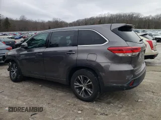 2017 Toyota Highlander LE with VIN 5TDBZRFH5HS375505, listed as a Copart auction lot 47137925 with 84,884 mi miles and Salvage title. Bid and sale history available at DreamBid. Image 2.