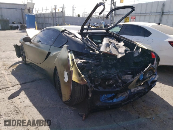 2016 BMW i8 z VIN WBY2Z2C51GV674865, wystawiony jako Copart lot #40417413 z przebiegiem 59 325 mil mil oraz . Historia ofert i sprzedaży dostępna na DreamBid. Obrazek 2.