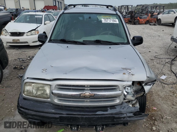 2002 Chevrolet Tracker with VIN 2CNBE13C926934704, listed as a Copart auction lot 70717194 with 189,076 mi miles and Salvage title. Bid and sale history available at DreamBid. Image 5.