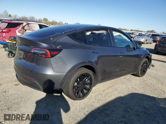 2021 Tesla Model Y Long Range with VIN 5YJYGDEE0MF274042, listed as a Copart auction lot 48383055 with 39,264 mi miles and Salvage Title. Bid and sale history available at DreamBid. Image 3.