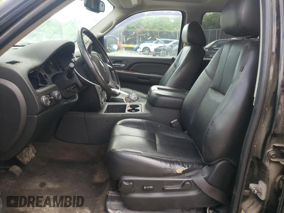 2008 Chevrolet Avalanche LTZ with VIN 3GNFK12368G177717, listed as a Copart auction lot 55958455 with 158,033 mi miles and Salvage Title. Bid and sale history available at DreamBid. Image 7.