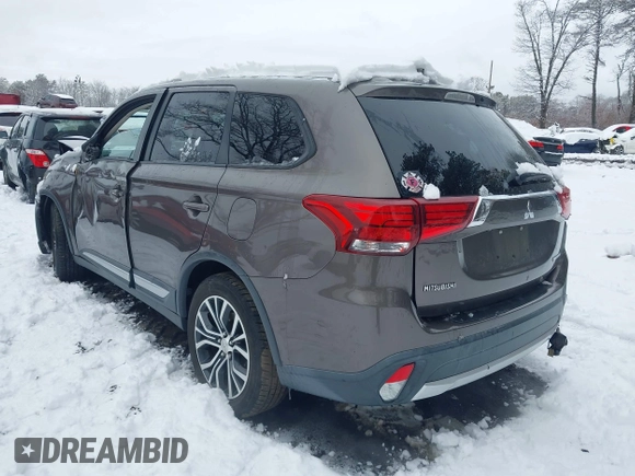 2017 Mitsubishi Outlander ES z VIN JA4AZ2A36HZ015375, wystawiony jako IAAI lot #41520168 z przebiegiem 59 584 mil mil oraz . Historia ofert i sprzedaży dostępna na DreamBid. Obrazek 3.