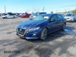 2022 Nissan Altima 2.5 SR with VIN 1N4BL4CV2NN382935, listed as a IAAI auction lot 41667060 with 60,915 mi miles. Bid and sale history available at carsss.com. Image 2.