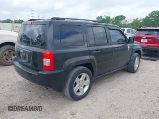 2009 Jeep Patriot Sport with VIN 1J8FT28B29D165484, listed as a IAAI auction lot 41939764 with 116,743 mi miles. Bid and sale history available at carsss.com. Image 4.
