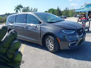 2023 Chrysler Pacifica Touring L z VIN 2C4RC1BG1PR587193, wystawiony jako IAAI lot #42310958 z przebiegiem 66 334 mil mil oraz . Historia ofert i sprzedaży dostępna na DreamBid. Obrazek 1.