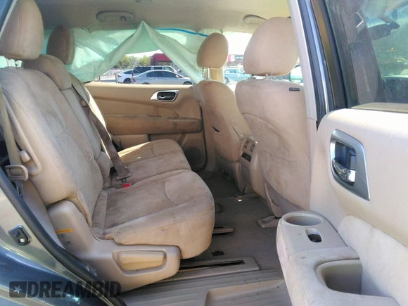 2015 Nissan Pathfinder S with VIN 5N1AR2MN1FC723483, listed as a IAAI auction lot 41808041 with 130,899 mi miles. Bid and sale history available at carsss.com. Image 8.
