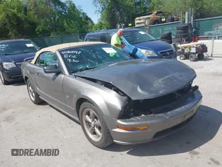 2005 Ford Mustang GT Deluxe с VIN 1ZVHT85H055246075, выставлен на аукционе IAAI как лот 42160597 с пробегом 60 849 миль миль и . История ставок и продаж доступна на DreamBid. Изображение 1.
