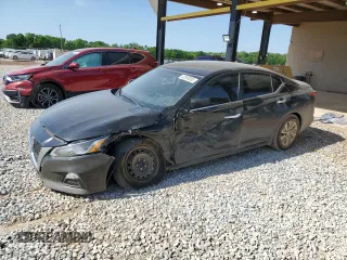 2020 Nissan Altima S z VIN 1N4BL4BV1LC128434, wystawiony jako Copart lot #53559305 z przebiegiem 102 554 mil mil oraz Szkoda całkowita • Salvage title. Historia ofert i sprzedaży dostępna na DreamBid. Obrazek 1.