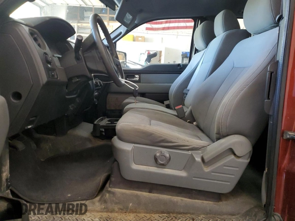 2014 Ford F-150 XL z VIN 1FTFX1EF9EKF52116, wystawiony jako Copart lot #55934075 z przebiegiem 157 297 mil mil oraz Nie do naprawy • Non repairable. Historia ofert i sprzedaży dostępna na DreamBid. Obrazek 7.