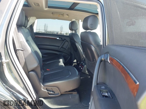 2015 Audi Q7 Premium Plus с VIN WA1LGAFE7FD004558, выставлен на аукционе IAAI как лот 42286634 с пробегом 102 233 миль миль и . История ставок и продаж доступна на DreamBid. Изображение 8.