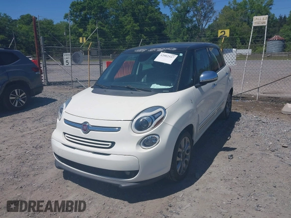 2014 FIAT 500L Lounge with VIN ZFBCFACH8EZ005469, listed as a IAAI auction lot 42002547 with 114,769 mi miles. Bid and sale history available at carsss.com. Image 6.