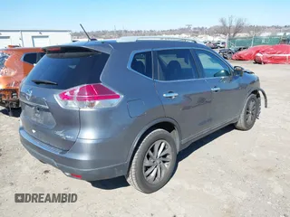 2015 Nissan Rogue SL with VIN 5N1AT2MVXFC862531, listed as a IAAI auction lot 41671922 with 135,637 mi miles. Bid and sale history available at carsss.com. Image 4.
