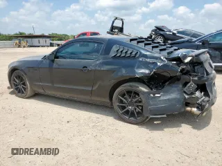 2014 Ford Mustang V6 z VIN 1ZVBP8AM5E5240978, wystawiony jako Copart lot #58018635 z przebiegiem 176 267 mil mil oraz Szkoda całkowita • Salvage title. Historia ofert i sprzedaży dostępna na DreamBid. Obrazek 2.
