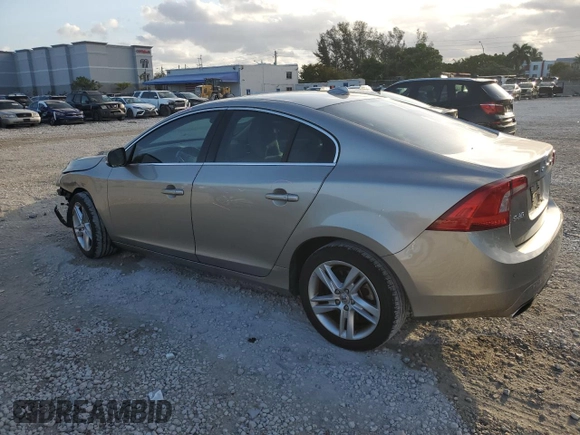 2014 Volvo S60 T5 with VIN YV1612FS5E2290835, listed as a Copart auction lot 50901505 with 121,438 mi miles and Salvage Title. Bid and sale history available at carsss.com. Image 2.
