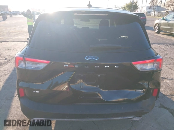 2020 Ford Escape SE Sport Hybrid with VIN 1FMCU0BZ1LUC61109, listed as a IAAI auction lot 41407511 with 135,353 mi miles and . Bid and sale history available at carsss.com. Image 17.