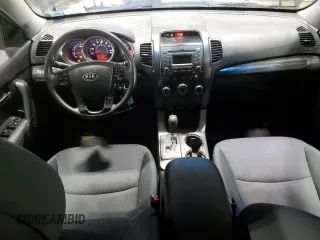 2013 Kia Sorento LX with VIN 5XYKT4A21DG338885, listed as a Copart auction lot 42837395 with 157,766 mi miles and Salvage Title. Bid and sale history available at carsss.com. Image 8.