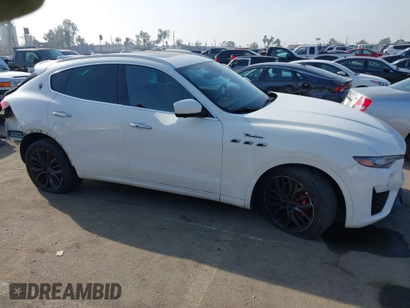 2023 Maserati Levante z VIN ZN661YUM6PX411566, wystawiony jako IAAI lot #41219590 z przebiegiem 24 613 mil mil oraz . Historia ofert i sprzedaży dostępna na DreamBid. Obrazek 14.