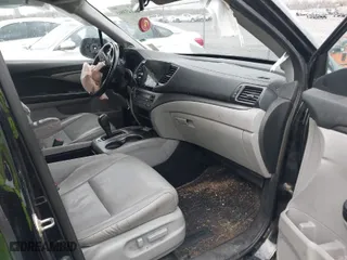 2019 Honda Pilot EX-L with VIN 5FNYF5H52KB016445, listed as a IAAI auction lot 41453805 with 122,048 mi miles. Bid and sale history available at carsss.com. Image 5.