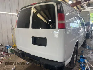 2014 Chevrolet Express Cargo z VIN 1GCWGFCA7E1198607, wystawiony jako IAAI lot #42480161 z przebiegiem 210 462 mil mil oraz . Historia ofert i sprzedaży dostępna na DreamBid. Obrazek 27.