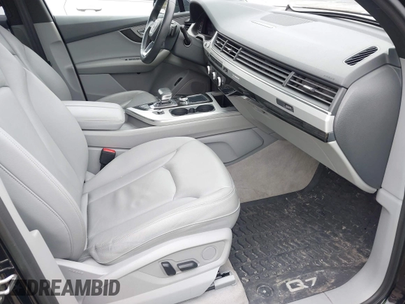 2019 Audi Q7 Premium Plus с VIN WA1LHAF77KD038525, выставлен на аукционе IAAI как лот 41736141 с пробегом 38 928 миль миль и . История ставок и продаж доступна на DreamBid. Изображение 5.