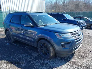 2018 Ford Explorer XLT z VIN 1FM5K8DH8JGB53809, wystawiony jako IAAI lot #41658167 z przebiegiem 128 696 mil mil oraz . Historia ofert i sprzedaży dostępna na DreamBid. Obrazek 1.