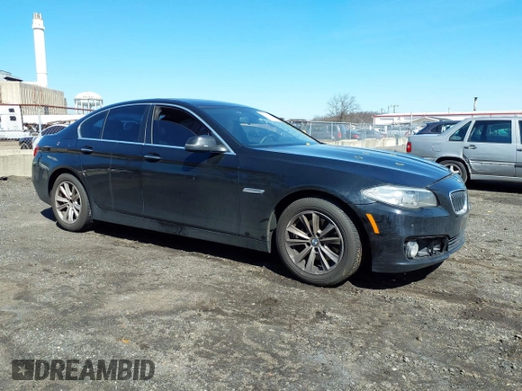 2015 BMW 5 Series 528i xDrive with VIN WBA5A7C50FD621076, listed as a IAAI auction lot 41823319 with 113,631 mi miles and . Bid and sale history available at carsss.com. Image 1.