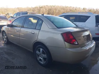 2007 Saturn ION z VIN 1G8AL58FX7Z178533, wystawiony jako IAAI lot #41651569 z przebiegiem 198 749 mil mil oraz . Historia ofert i sprzedaży dostępna na DreamBid. Obrazek 3.