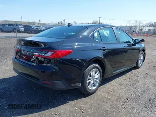 2025 Toyota Camry LE z VIN 4T1DAACK5SU581231, wystawiony jako IAAI lot #41934940 z przebiegiem 9887 mil mil oraz . Historia ofert i sprzedaży dostępna na DreamBid. Obrazek 4.
