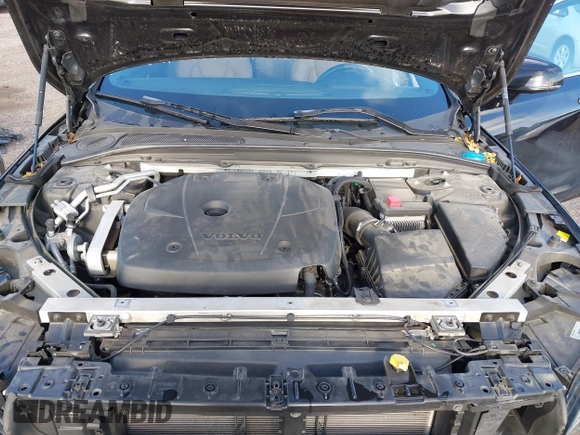 2018 Volvo S90 Momentum with VIN LVY982AK2JP023132, listed as a IAAI auction lot 41977080 with 98,514 mi miles. Bid and sale history available at carsss.com. Image 10.