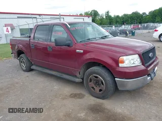 2004 Ford F-150 XLT z VIN 1FTRW12W14KD32200, wystawiony jako IAAI lot #42513709 z przebiegiem 115 516 mil mil oraz . Historia ofert i sprzedaży dostępna na DreamBid. Obrazek 1.