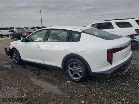 2025 Kia K4 LXS with VIN 3KPFT4DE9SE020756, listed as a Copart auction lot 84928144 with 1,532 mi miles and Clean Title. Bid and sale history available at carsss.com. Image 2.