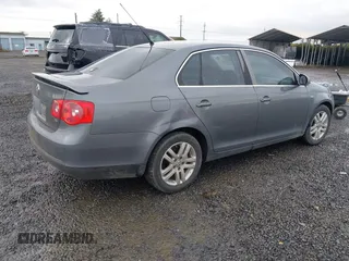 2007 Volkswagen Jetta Wolfsburg Edition с VIN 3VWEF71K07M187242, выставлен на аукционе IAAI как лот 40911182 с пробегом 144 067 миль миль и . История ставок и продаж доступна на DreamBid. Изображение 4.