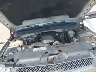 2006 Chevrolet Silverado 3500 SRW Wrk Trk z VIN 1GCHK34U36E213547, wystawiony jako IAAI lot #42521595 z przebiegiem 202 693 mil mil oraz . Historia ofert i sprzedaży dostępna na DreamBid. Obrazek 10.