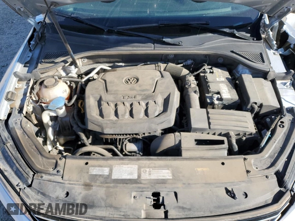2019 Volkswagen Passat Wolfsburg Edition z VIN 1VWLA7A38KC009068, wystawiony jako Copart lot #52693525 z przebiegiem 168 451 mil mil oraz Szkoda całkowita • Salvage title. Historia ofert i sprzedaży dostępna na DreamBid. Obrazek 12.