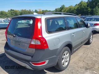 2009 Volvo XC70 3.2L z VIN YV4BZ982791063156, wystawiony jako IAAI lot #40317273 z przebiegiem 165 529 mil mil oraz . Historia ofert i sprzedaży dostępna na DreamBid. Obrazek 4.