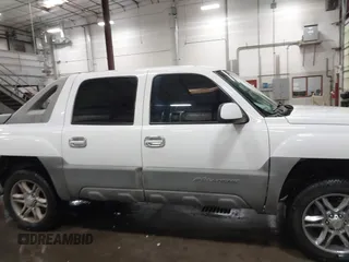 2002 Chevrolet Avalanche z VIN 3GNEC13T92G131605, wystawiony jako IAAI lot #41481400 z przebiegiem Nie podano mil oraz . Historia ofert i sprzedaży dostępna na DreamBid. Obrazek 13.