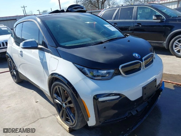 2019 BMW i3 s with VIN WBY8P8C51K7E77908, listed as a IAAI auction lot 41630001 with 61,334 mi miles. Bid and sale history available at carsss.com. Image 1.