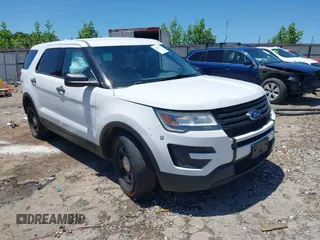 2017 Ford Police Interceptor Utility z VIN 1FM5K8AR9HGD26082, wystawiony jako IAAI lot #42302735 z przebiegiem 168 705 mil mil oraz . Historia ofert i sprzedaży dostępna na DreamBid. Obrazek 1.