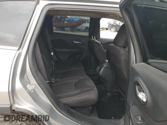 2015 Jeep Cherokee Latitude with VIN 1C4PJLCB6FW689705, listed as a Copart auction lot 54530445 with 181,173 mi miles and Salvage Title. Bid and sale history available at carsss.com. Image 10.