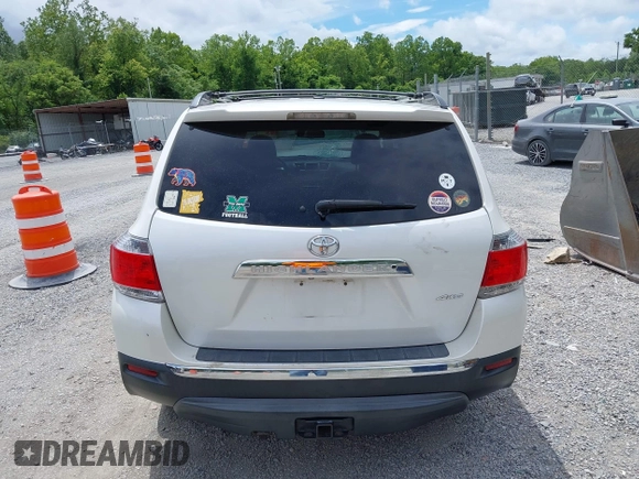 2013 Toyota Highlander Limited with VIN 5TDDK3EHXDS277513, listed as a IAAI auction lot 42506268 with 246,346 mi miles and . Bid and sale history available at DreamBid. Image 16.
