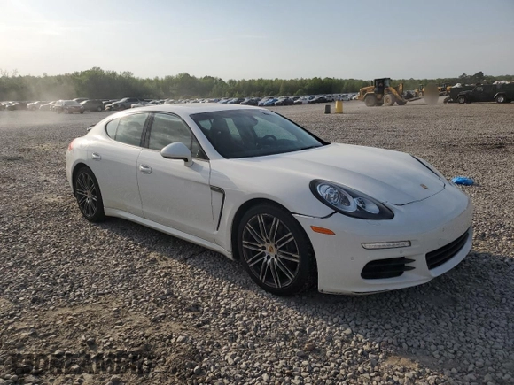 2015 Porsche Panamera 4 with VIN WP0AA2A74FL005704, listed as a Copart auction lot 52975975 with 72,167 mi miles and Salvage Title. Bid and sale history available at DreamBid. Image 4.