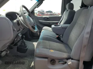 2003 Ford F-150 XL с VIN 1FTRX18L23NA68492, выставлен на аукционе Copart как лот 59052765 с пробегом Не указан миль и Списание • Salvage title. История ставок и продаж доступна на DreamBid. Изображение 7.