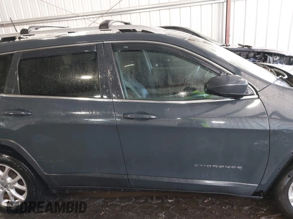 2018 Jeep Cherokee Latitude Plus with VIN 1C4PJLLX3JD573359, listed as a IAAI auction lot 41313339 with 98,981 mi miles. Bid and sale history available at carsss.com. Image 13.