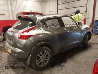2011 Nissan Juke SL with VIN JN8AF5MVXBT024916, listed as a IAAI auction lot 41562770 with 175,256 mi miles. Bid and sale history available at carsss.com. Image 4.