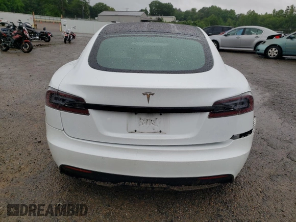 2021 Tesla Model S Long Range z VIN 5YJSA1E5XMF439827, wystawiony jako Copart lot #56117755 z przebiegiem Nie podano mil oraz Szkoda całkowita • Salvage title. Historia ofert i sprzedaży dostępna na DreamBid. Obrazek 6.