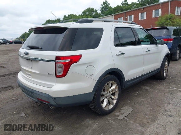 2012 Ford Explorer XLT with VIN 1FMHK8D8XCGA89725, listed as a IAAI auction lot 42632419 with 203,484 mi miles and . Bid and sale history available at DreamBid. Image 4.